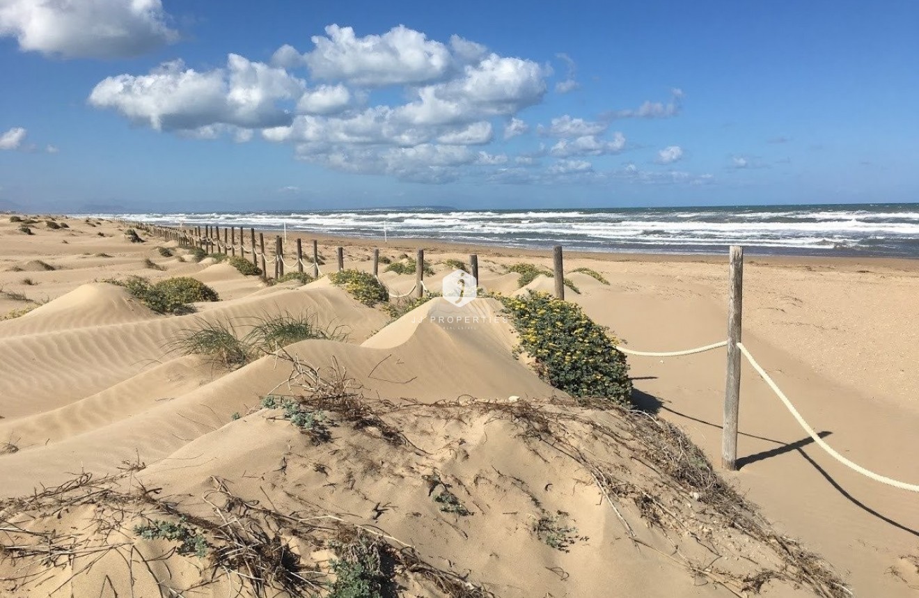 Resale - Chalet -
Guardamar del Segura - Costa Blanca