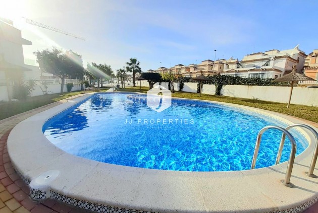Resale - Chalet -
Orihuela Costa - pau26