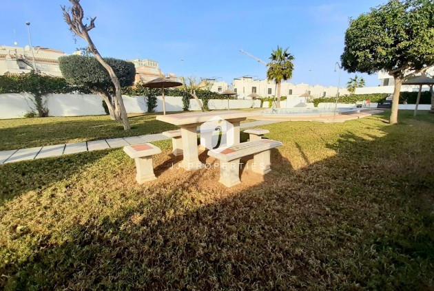 Resale - Chalet -
Orihuela Costa - pau26