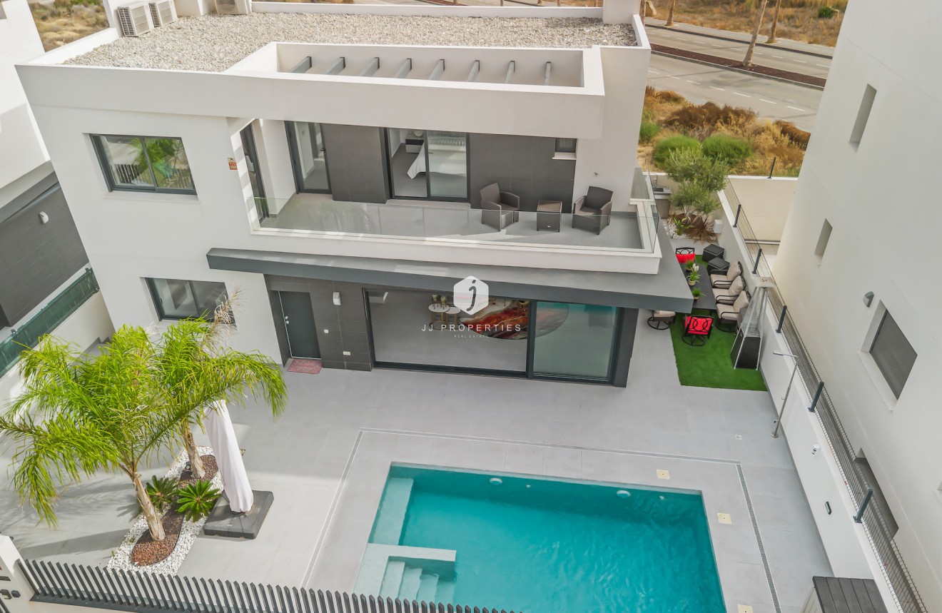 Resale - Villa -
Algorfa - Inland