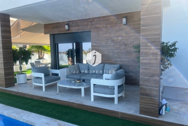 Resale - Villa -
Los Montesinos - Costa Blanca