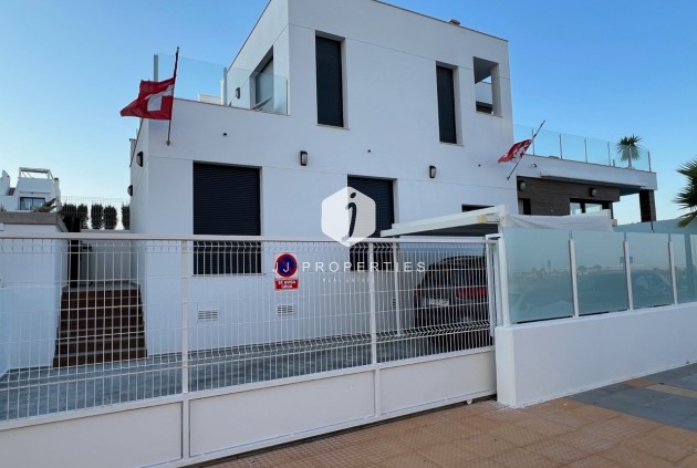 Resale - Villa -
Los Montesinos - Costa Blanca