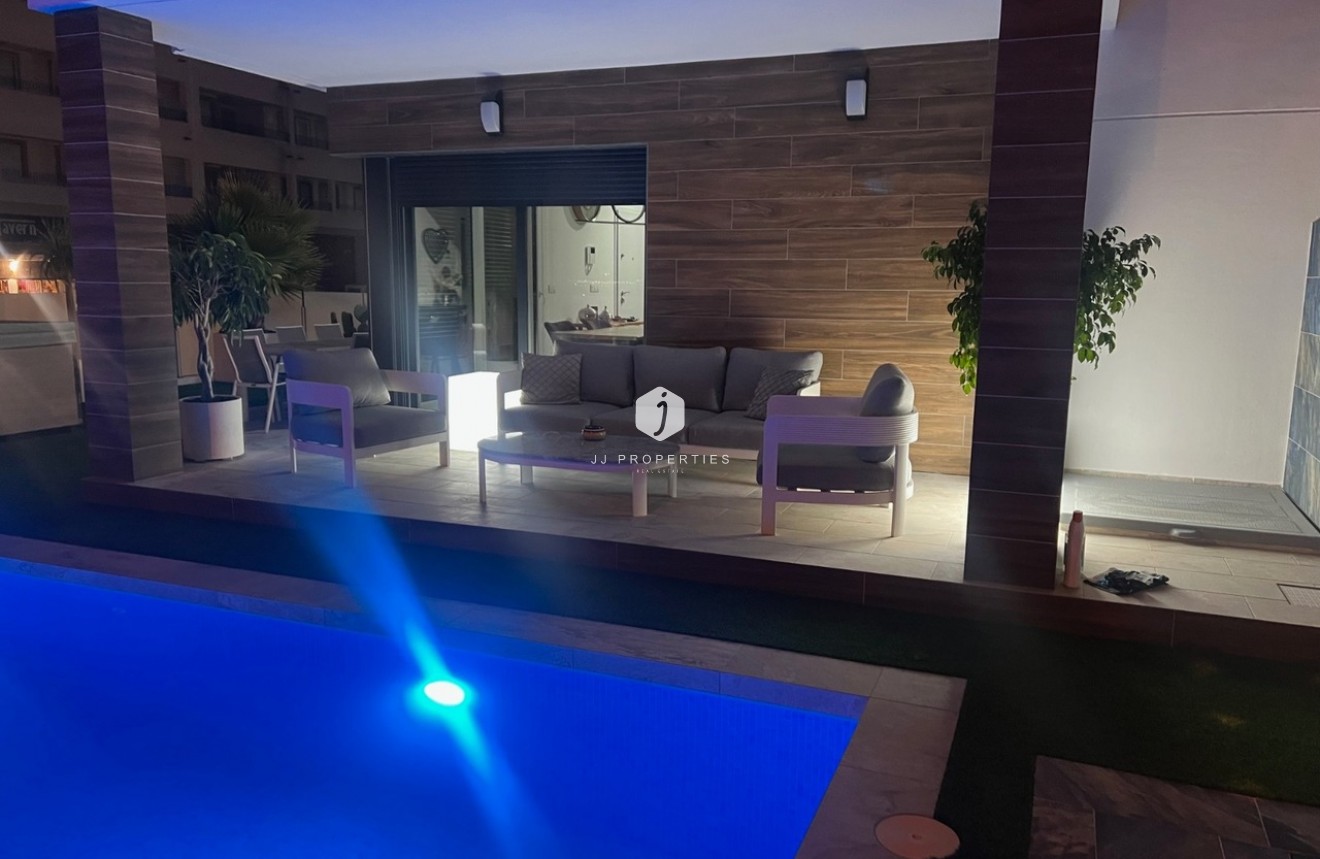 Resale - Villa -
Los Montesinos - Costa Blanca