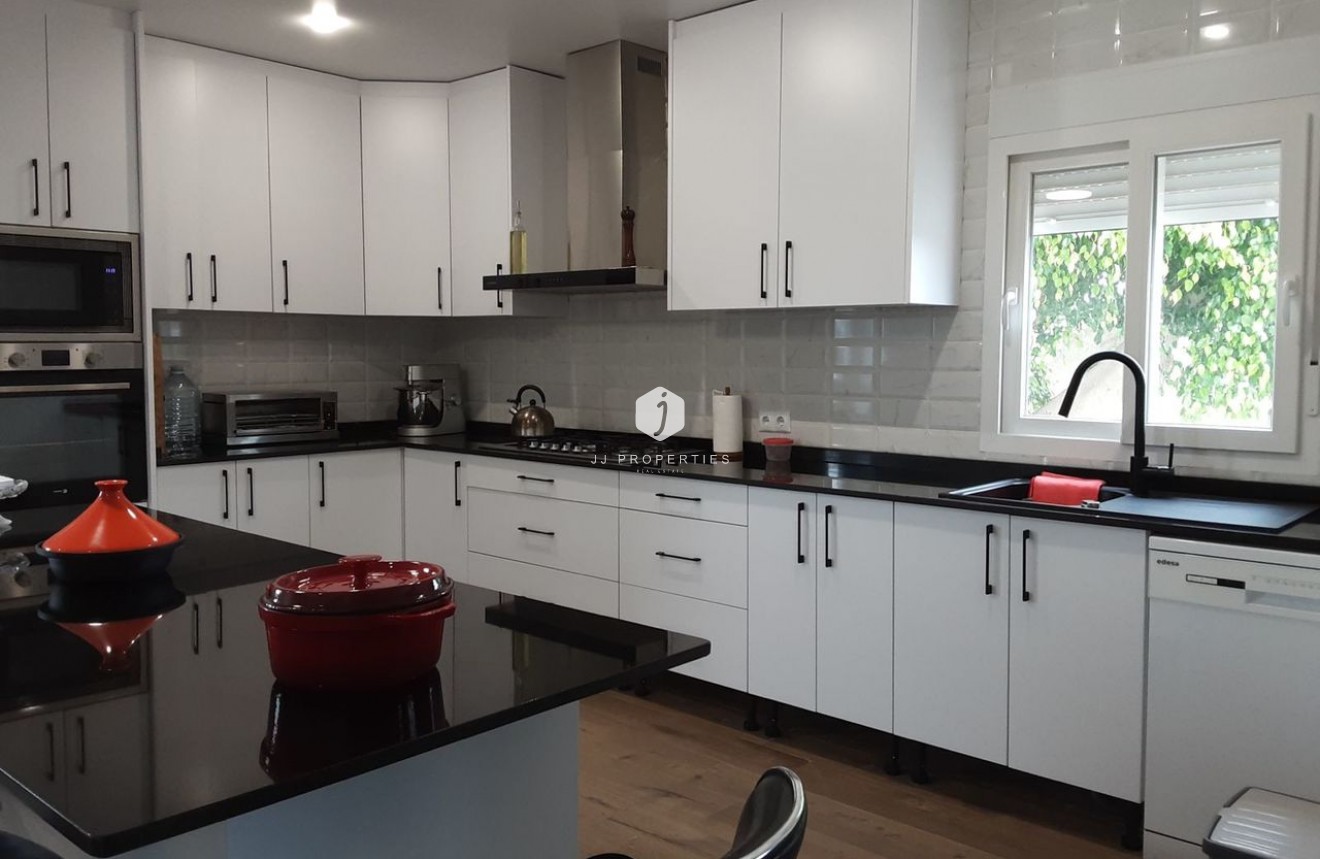 Resale - Villa -
San Miguel de Salinas - Inland