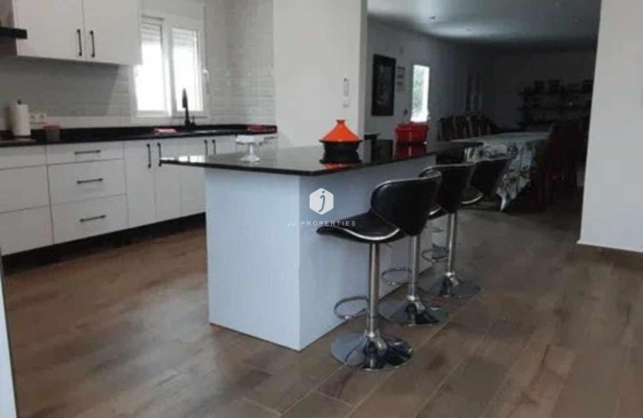 Resale - Villa -
San Miguel de Salinas - Inland