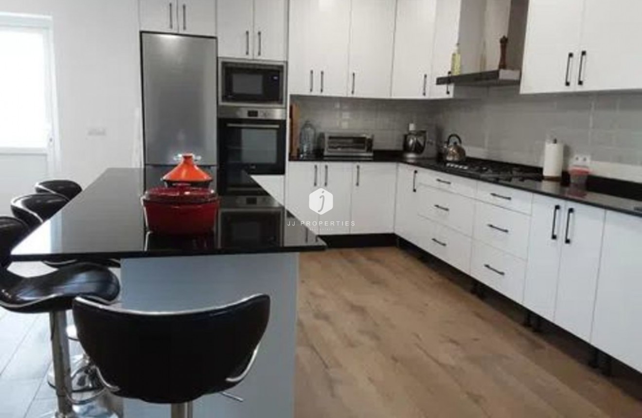 Resale - Villa -
San Miguel de Salinas - Inland