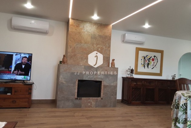 Resale - Villa -
San Miguel de Salinas - Inland