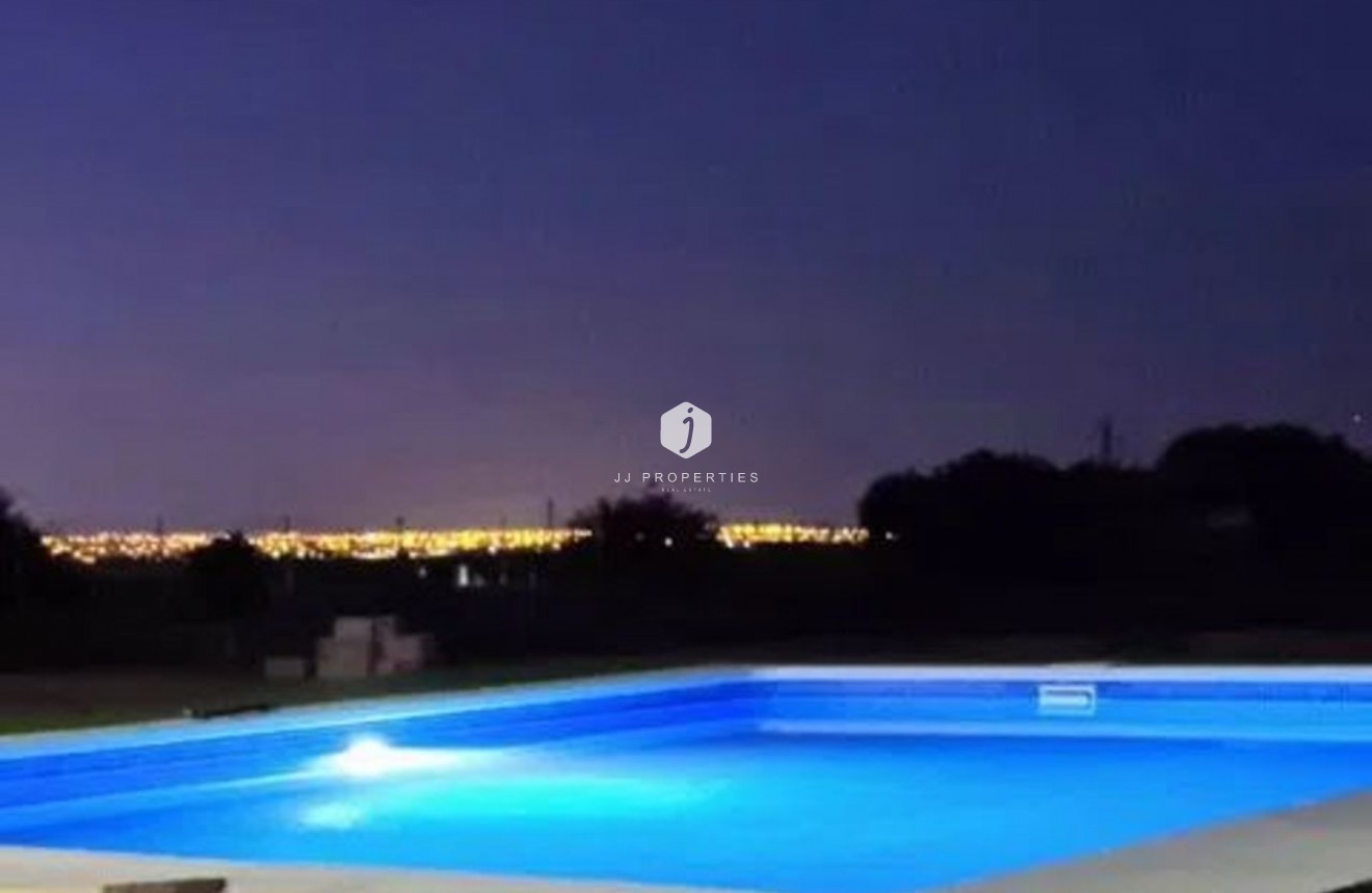 Resale - Villa -
San Miguel de Salinas - Inland