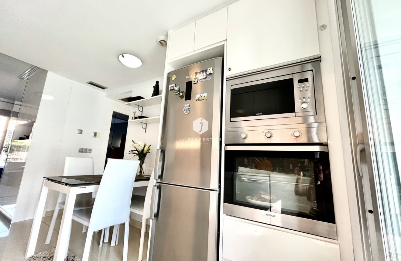 Segunda mano - Apartamento / piso -
Punta Prima - Costa Blanca