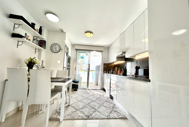 Segunda mano - Apartamento / piso -
Punta Prima - Costa Blanca