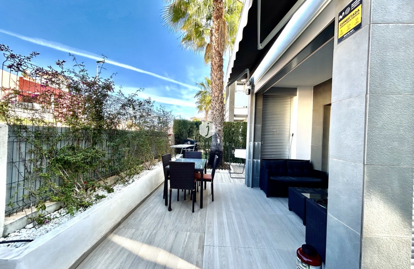 Segunda mano - Apartamento / piso -
Punta Prima - Costa Blanca