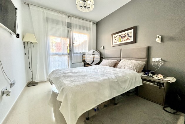 Segunda mano - Apartamento / piso -
Punta Prima - Costa Blanca