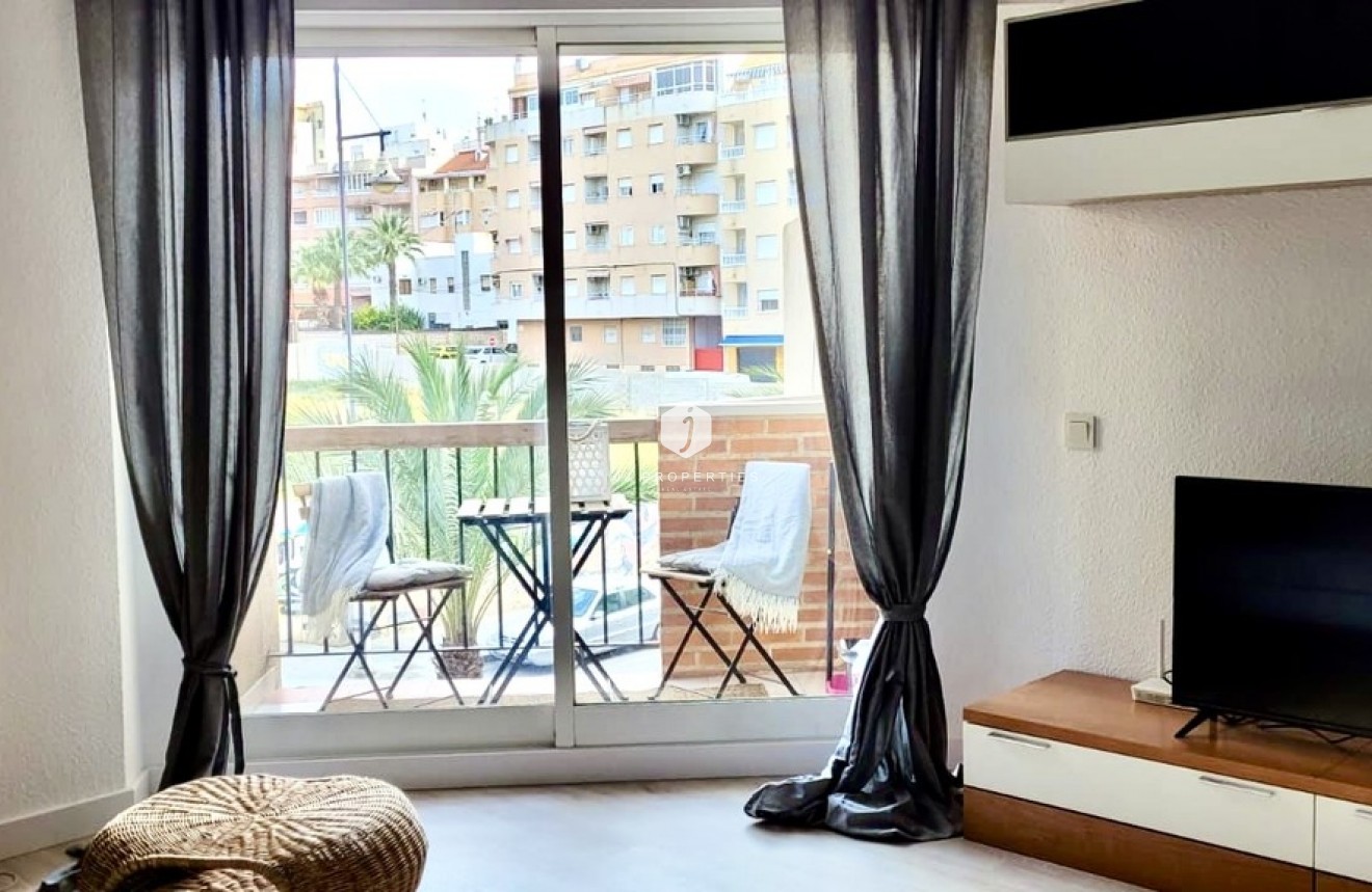 D'occasion - Appartement -
Torrevieja - Costa Blanca