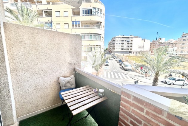 D'occasion - Appartement -
Torrevieja - Costa Blanca