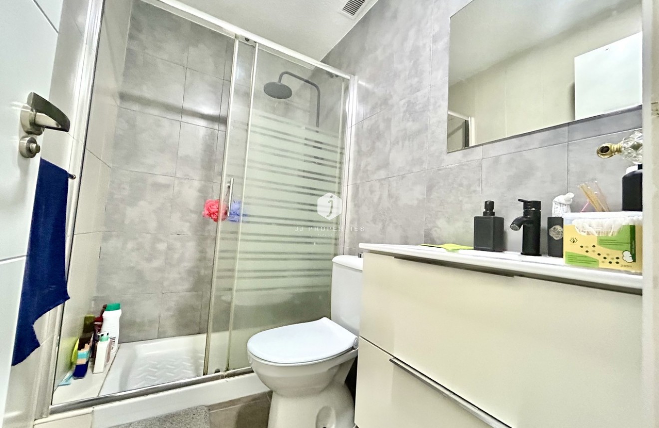 D'occasion - Appartement -
Torrevieja - Costa Blanca