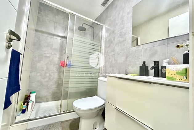 D'occasion - Appartement -
Torrevieja - Costa Blanca