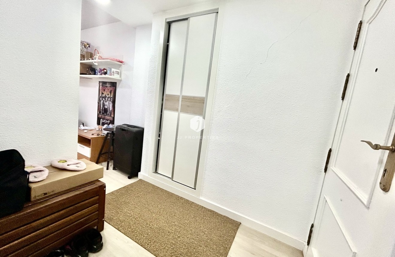 D'occasion - Appartement -
Torrevieja - Costa Blanca