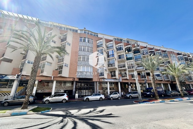 D'occasion - Appartement -
Torrevieja - Costa Blanca