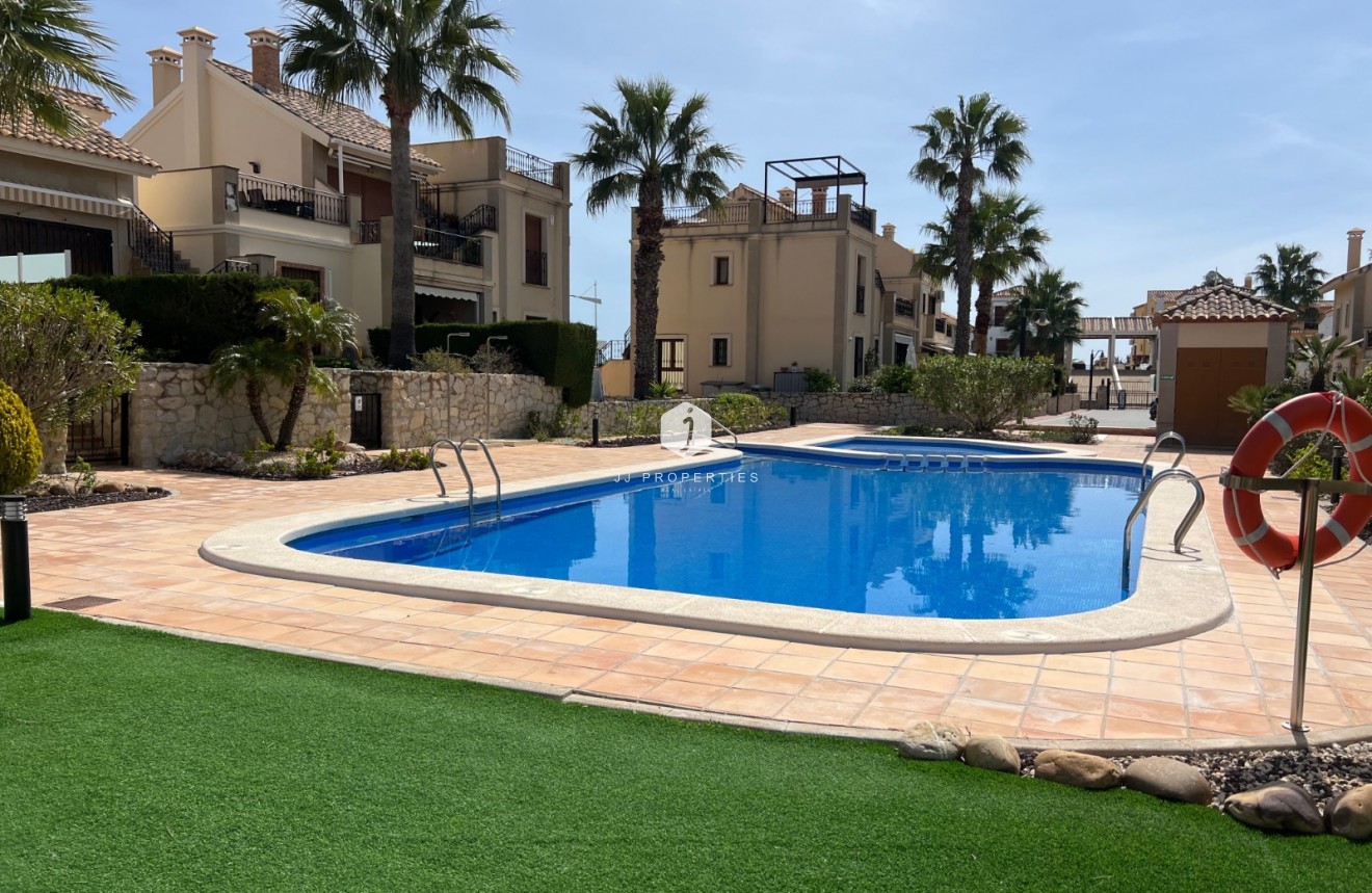 Z drugiej ręki - Bungalow -
Algorfa - Inland