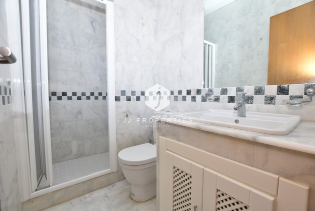 Z drugiej ręki - Bungalow -
Algorfa - Inland