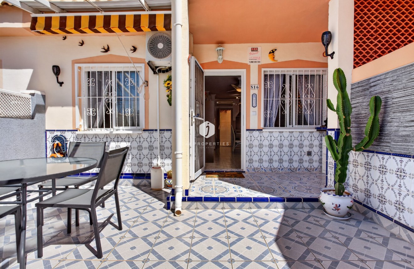 Segunda mano - Apartamento / piso -
Orihuela Costa - Costa Blanca