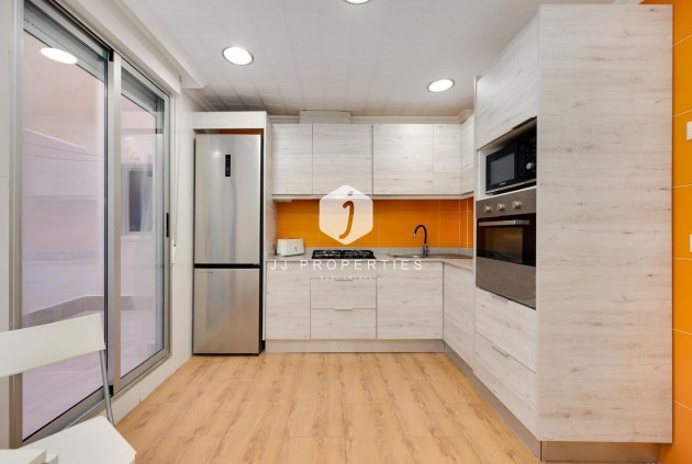 Z drugiej ręki - Mieszkanie w bloku -
Torrevieja - Acequion