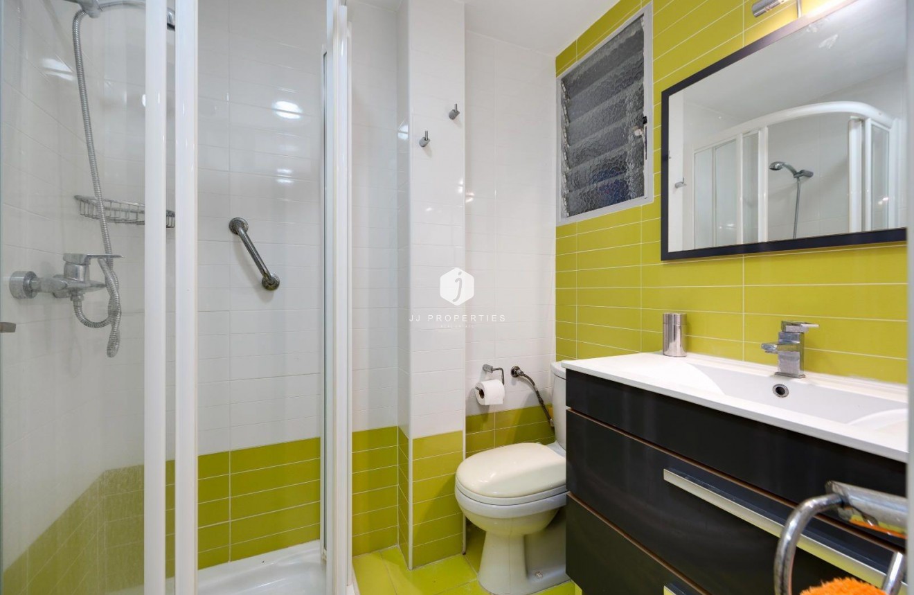 Z drugiej ręki - Mieszkanie w bloku -
Torrevieja - Acequion