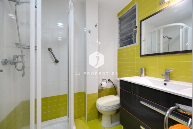 Z drugiej ręki - Mieszkanie w bloku -
Torrevieja - Acequion