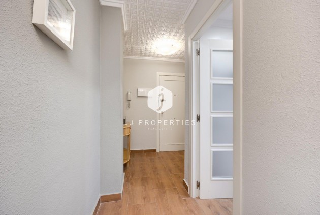 Z drugiej ręki - Mieszkanie w bloku -
Torrevieja - Acequion