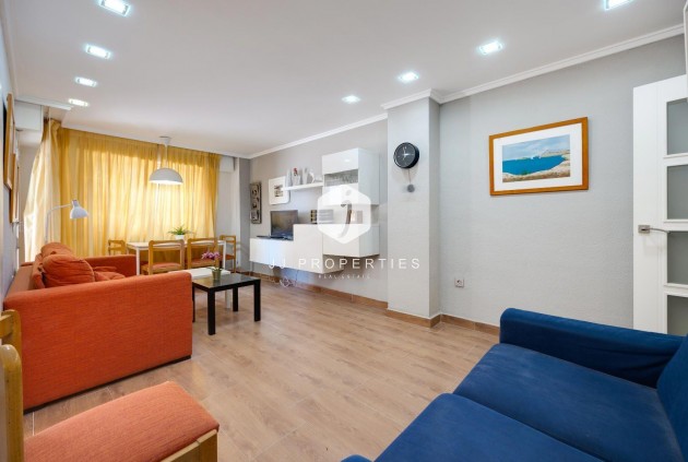 Z drugiej ręki - Mieszkanie w bloku -
Torrevieja - Acequion