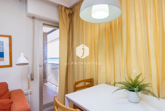 Z drugiej ręki - Mieszkanie w bloku -
Torrevieja - Acequion