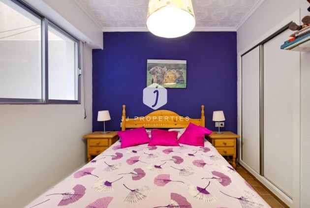 Z drugiej ręki - Mieszkanie w bloku -
Torrevieja - Acequion