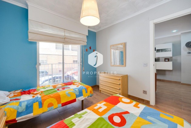 Z drugiej ręki - Mieszkanie w bloku -
Torrevieja - Acequion