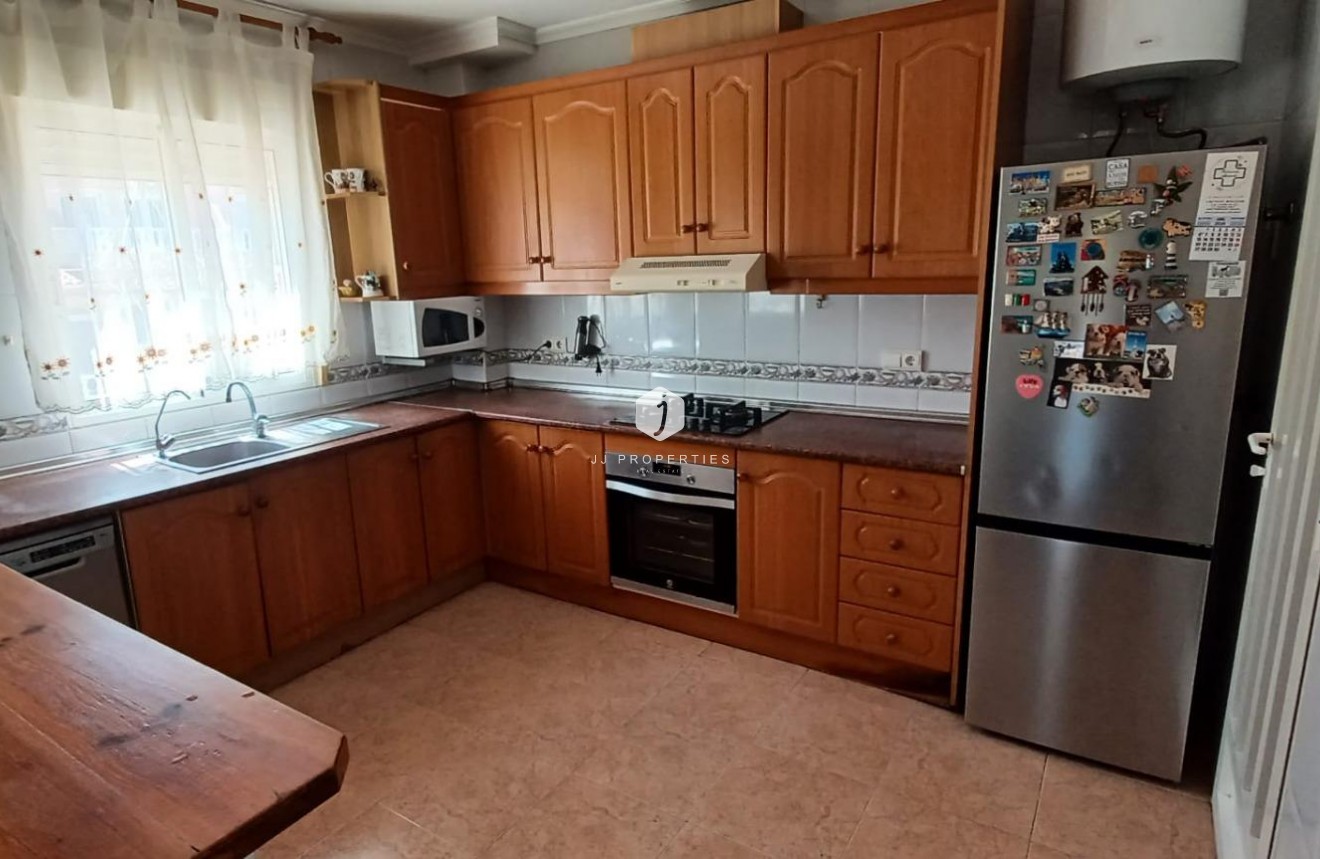 Z drugiej ręki - Szalet -
Orihuela Costa - La Chismosa