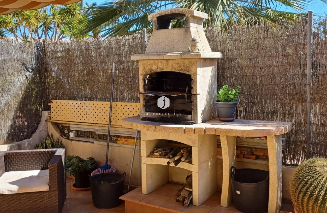 Z drugiej ręki - Szalet -
Orihuela Costa - La Chismosa