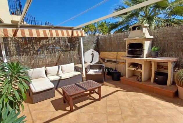 Z drugiej ręki - Szalet -
Orihuela Costa - La Chismosa