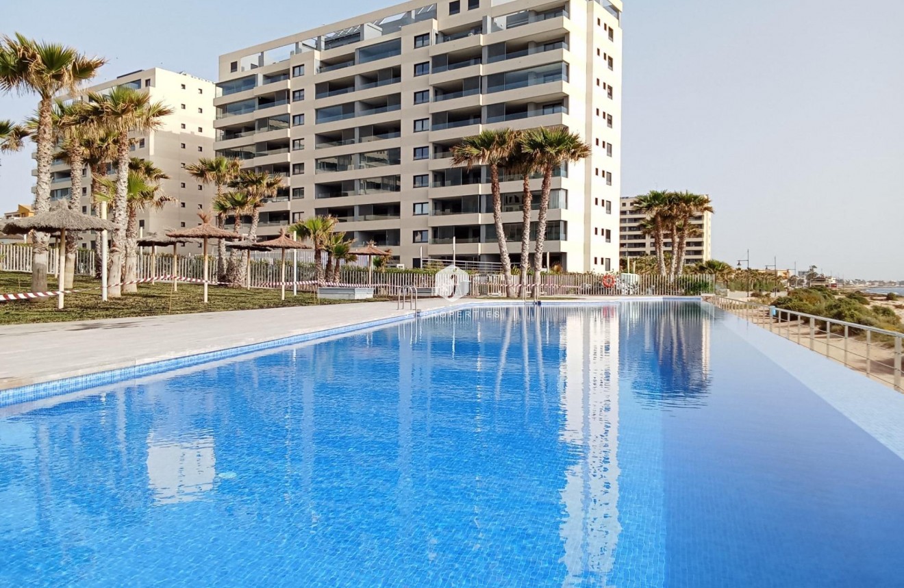 Resale - Apartment / flat -
Torrevieja - Punta prima
