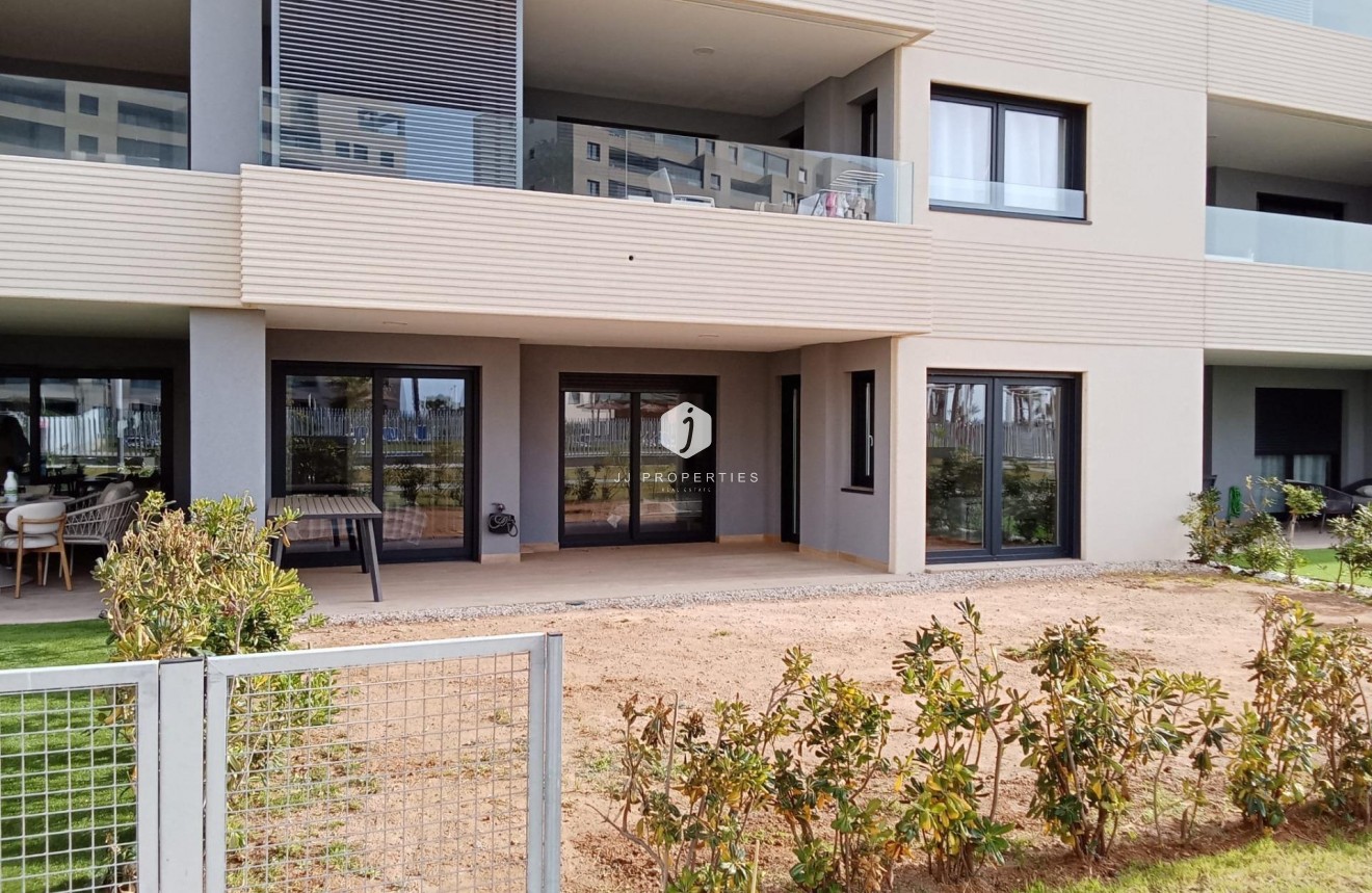 Resale - Apartment / flat -
Torrevieja - Punta prima