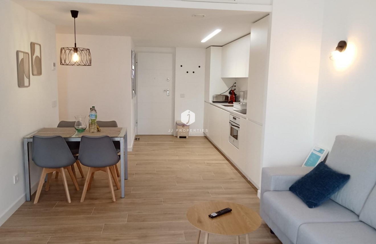 Resale - Apartment / flat -
Torrevieja - Punta prima