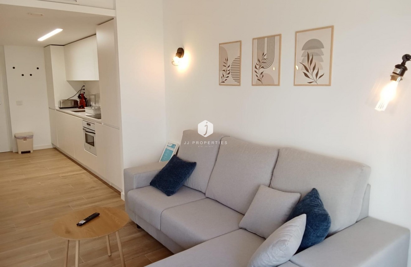 Resale - Apartment / flat -
Torrevieja - Punta prima