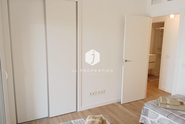 Resale - Apartment / flat -
Torrevieja - Punta prima