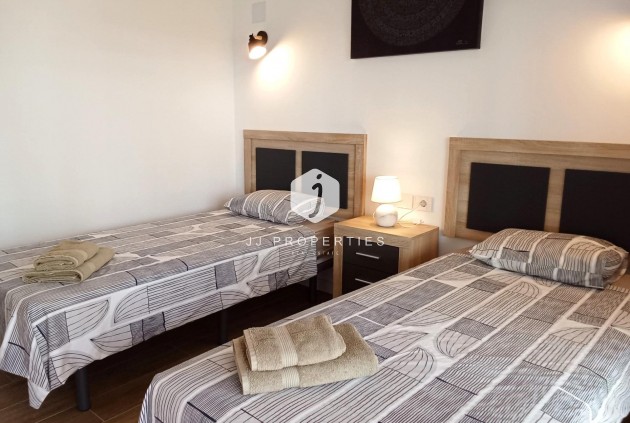 Resale - Apartment / flat -
Torrevieja - Punta prima