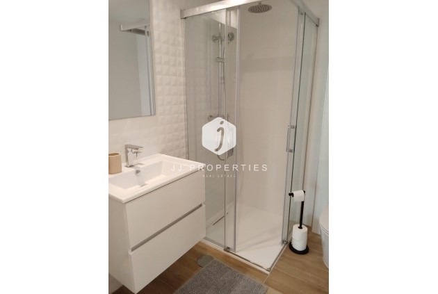 Resale - Apartment / flat -
Torrevieja - Punta prima