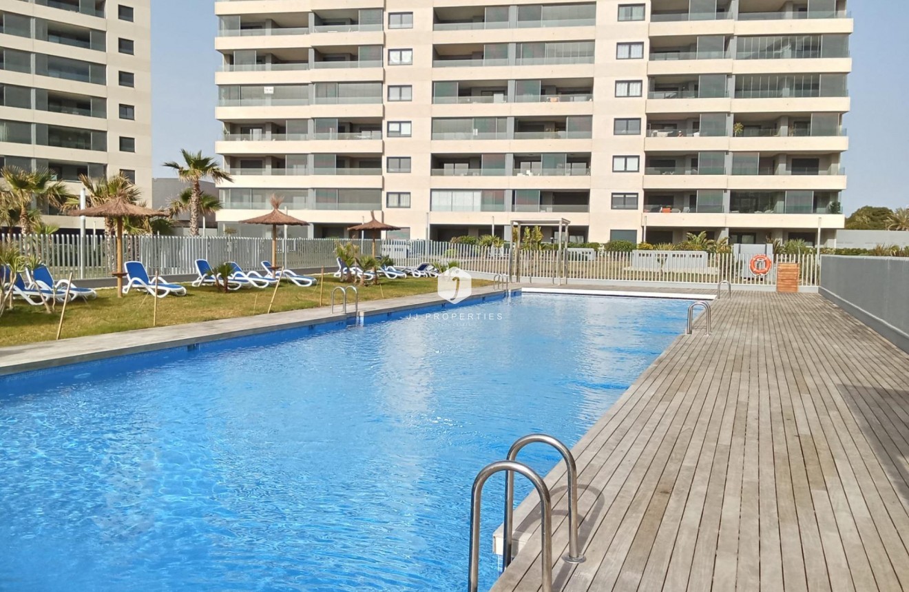 Resale - Apartment / flat -
Torrevieja - Punta prima