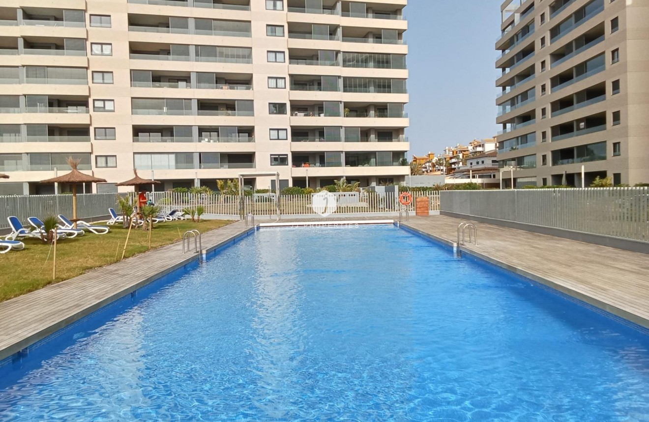 Resale - Apartment / flat -
Torrevieja - Punta prima