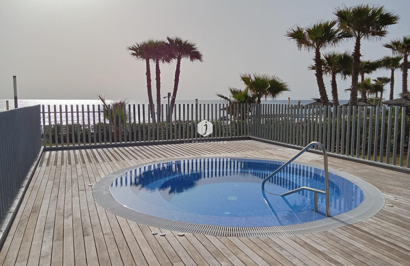 Resale - Apartment / flat -
Torrevieja - Punta prima