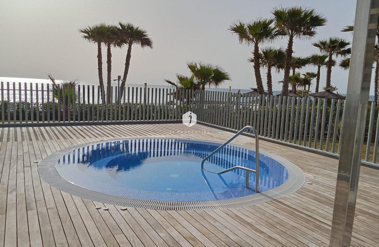 Resale - Apartment / flat -
Torrevieja - Punta prima