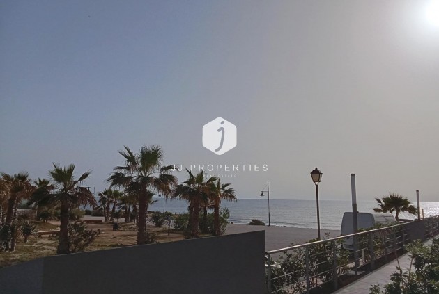 Resale - Apartment / flat -
Torrevieja - Punta prima