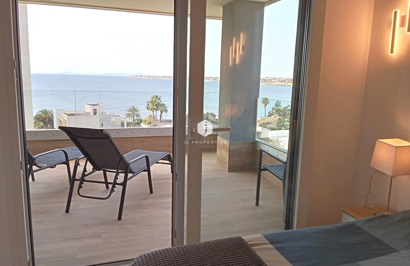 Resale - Apartment / flat -
Torrevieja - Punta prima