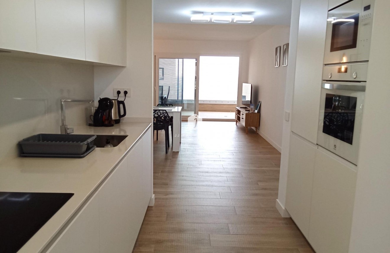 Resale - Apartment / flat -
Torrevieja - Punta prima